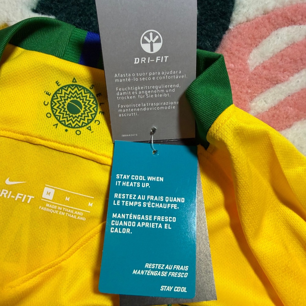 Nike Brazil 2018 World Cup Neymar Jr 10 Jersey Yellow NWT Mens Size Medium - Picture 9 of 14